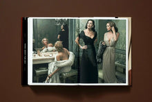 Cargar imagen en el visor de la galería, Libro Decorativo Annie Leibovitz